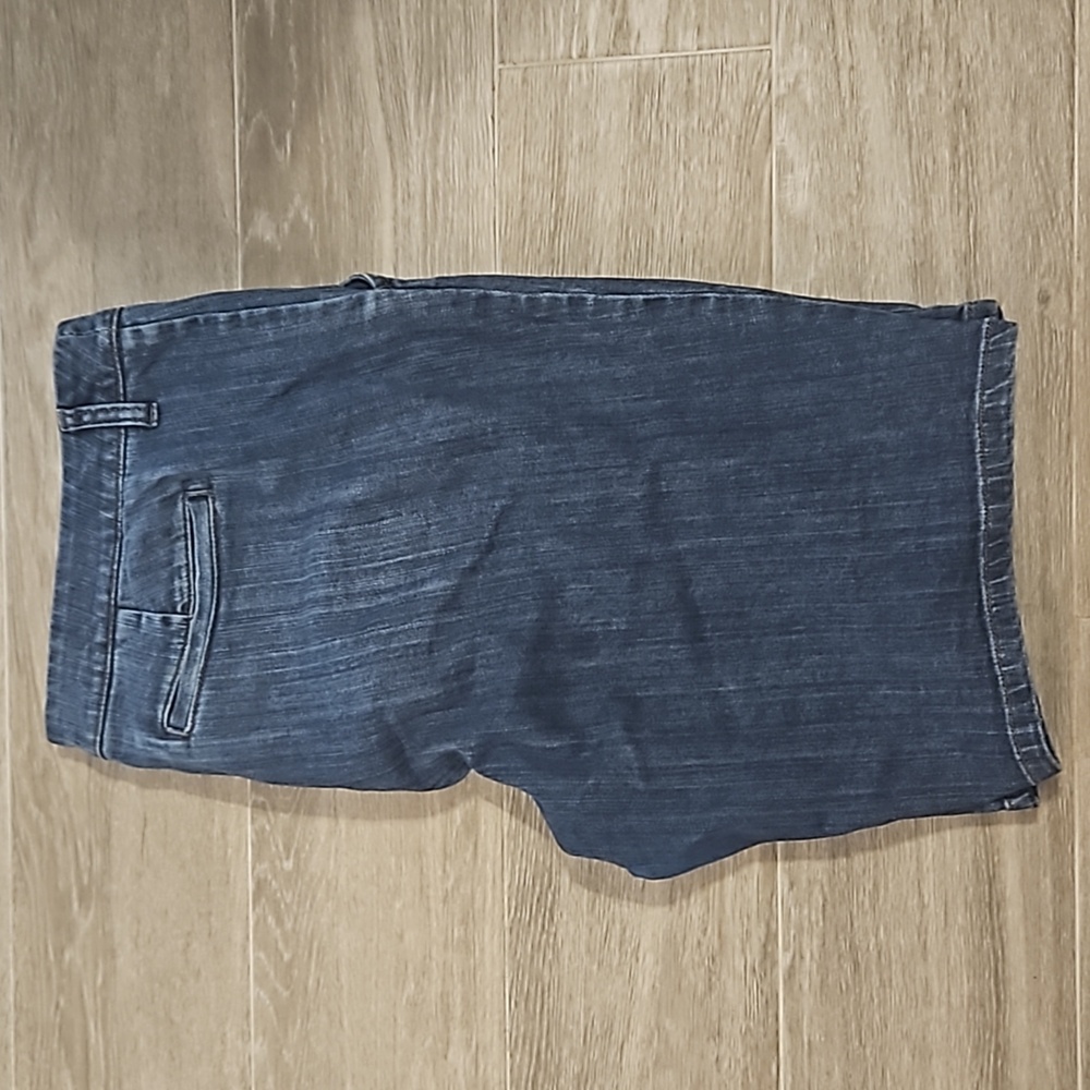 Liz Claiborne Jean Shorts - Picture 2 of 5